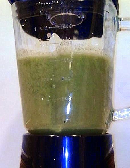 Kale and Grapefruit Smoothie